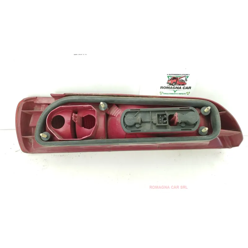FANALE POST. PARTE EST. DX. ALFA ROMEO 145 (03/99-12/01) 1.4 T. SPARK BER. 3P/B/1370CC