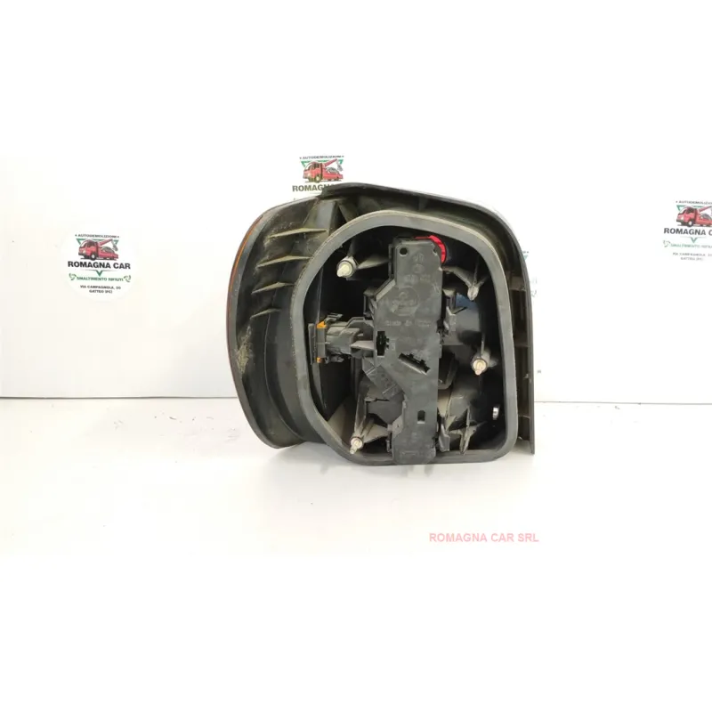 FANALE POST. DX. VOLKSWAGEN POLO 3A SERIE (11/94-09/01) 1.0 CAT BER. 3P/B/999CC