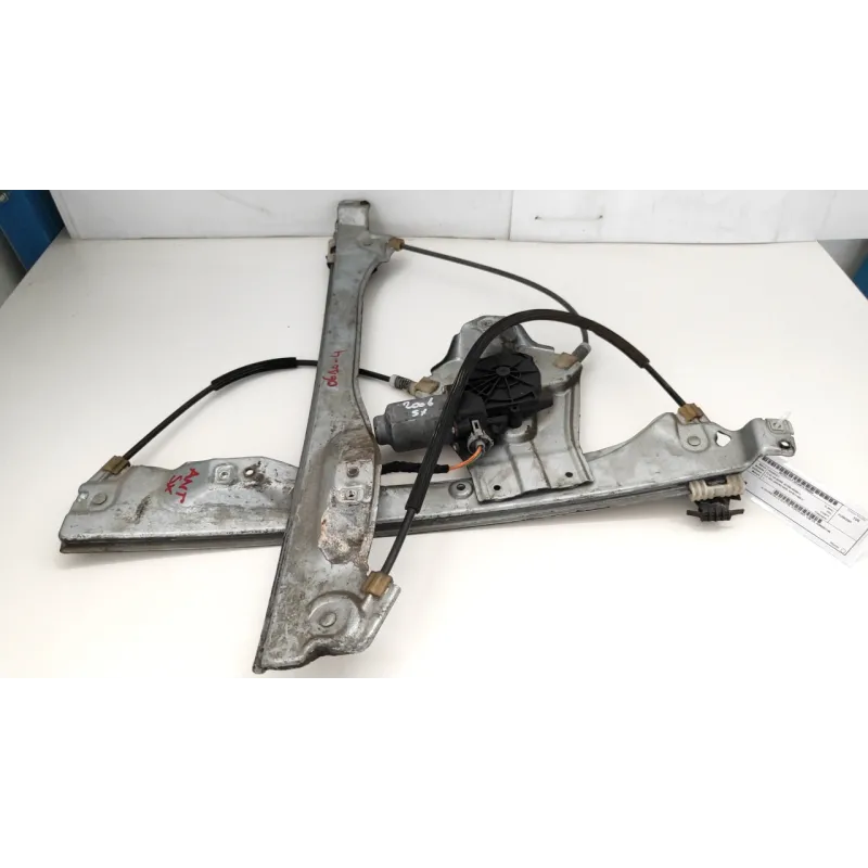 ALZACRISTALLO ELETTR. PORTA ANT. C/M SX. RENAULT CLIO 3A SERIE (07/05-05/09) 1.2 16V (48KW) BER. 5P/B/1149CC