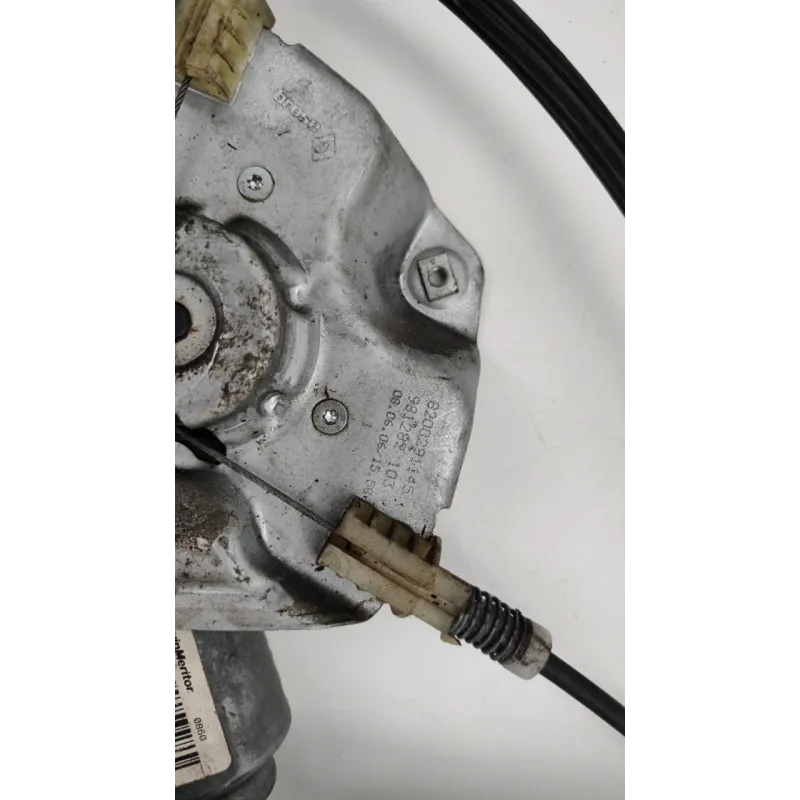 ALZACRISTALLO ELETTR. PORTA ANT. C/M SX. RENAULT CLIO 3A SERIE (07/05-05/09) 1.2 16V (48KW) BER. 5P/B/1149CC