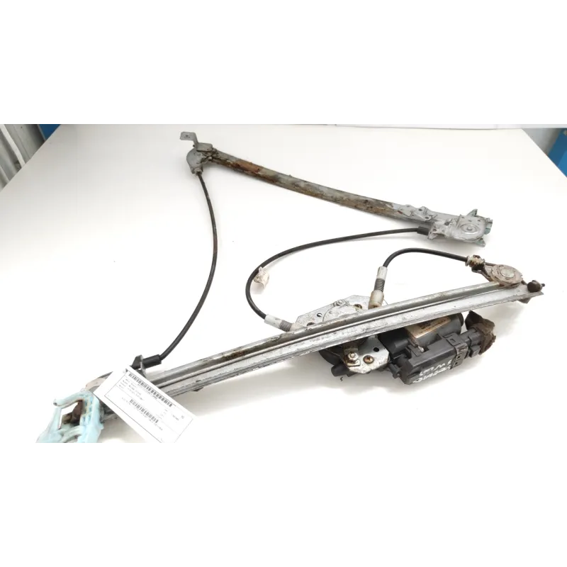 ALZACRISTALLO ELETTR. PORTA ANT. C/M SX. RENAULT MEGANE 2A SERIE (09/02-02/06) 1.4 16V BER. 3P/B/1390CC