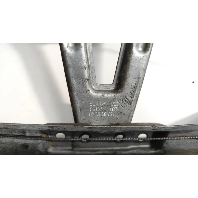 BLOCCO COMANDO ALZACRISTALLI PORTA P DX. RENAULT CLIO 2A SERIE (05/01-11/10) 1.2 16V BER. 5P/B/1149CC