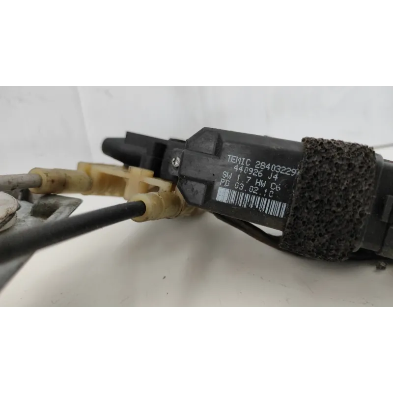 ALZACRISTALLO ELETTR. PORTA ANT. C/M DX. RENAULT MEGANE 2A SERIE (09/02-02/06) 1.5 DCI (60KW) BER. 5P/D/1461CC