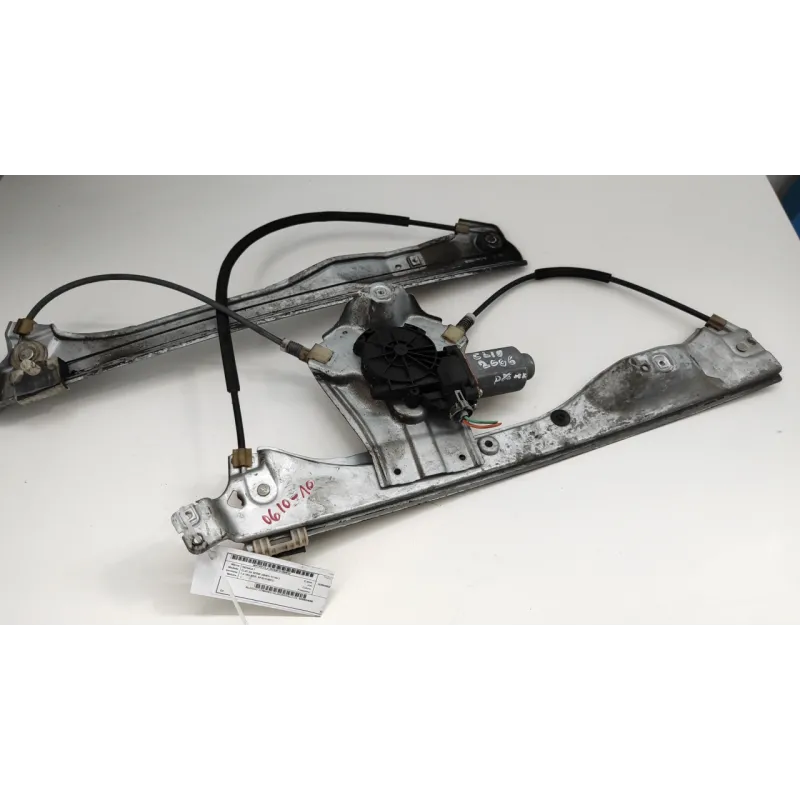 BLOCCO COMANDO ALZACRISTALLI DX. RENAULT CLIO 2A SERIE (05/01-11/10) 1.2 16V BER. 5P/B/1149CC