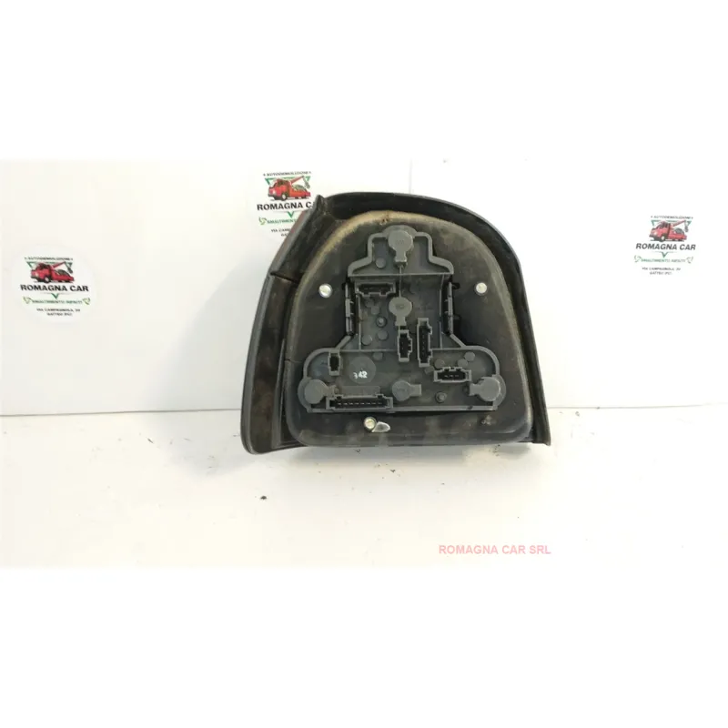 FANALE POST. DX. VOLKSWAGEN GOLF (1H) (11/91-12/98) 1.4 (40KW) BER. 3P/B/1391CC