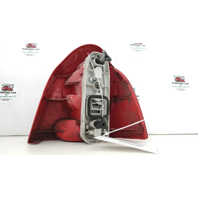 FANALE POST. -09/04 SX. RENAULT TWINGO 1A SERIE (08/98-09/07) 1.2 16V BER. 3P/B/1149CC
