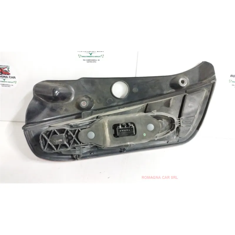 FANALE POST. DX. LANCIA YPSILON (TE) (06/03-09/06) 1.2 16V ARGENTO BER. 3P/B/1242CC