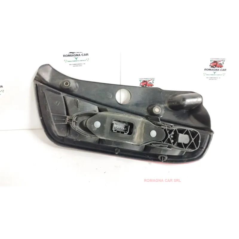 FANALE POST. SX. LANCIA YPSILON (TE) (06/03-09/06) 1.2 16V ARGENTO BER. 3P/B/1242CC