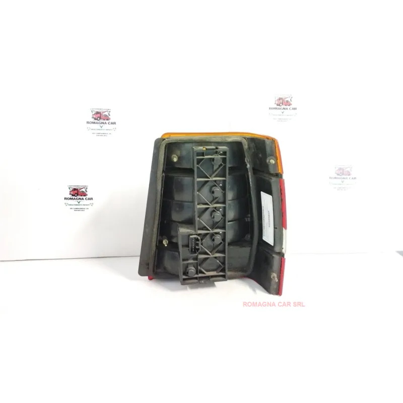 FANALE POST. SX. LANCIA THEMA (09/92-12/94) 2.0 16V BER. 4P/B/1995CC.