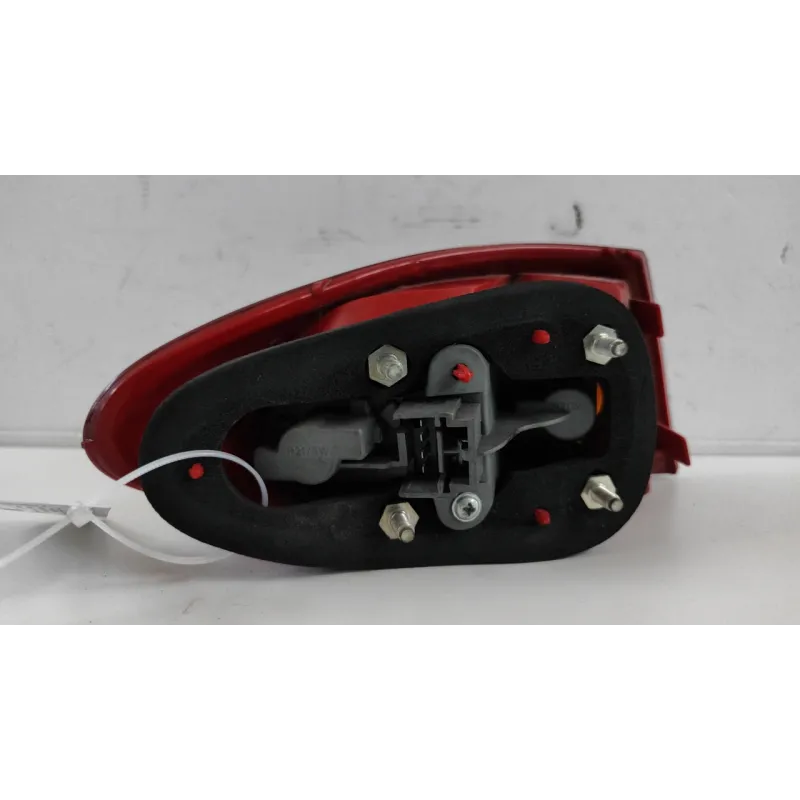FANALE POST. PARTE EST. DX. ALFA ROMEO 147 (W8) (08/00-01/06) 1.9 JTD 16V DISTINCTIVE BER. 3P/D/1910CC
