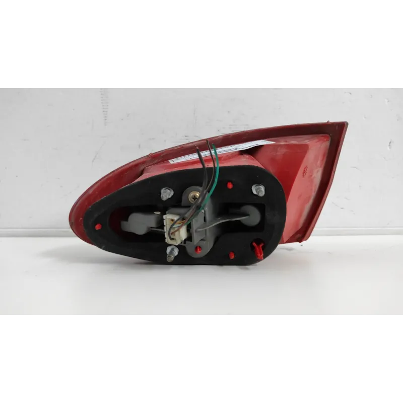 FANALE POST. PARTE EST. DX. ALFA ROMEO 147 (W8) (08/00-01/06) 1.6 16V TS(88KW)PROGRESS.BER.3P/B/1598CC