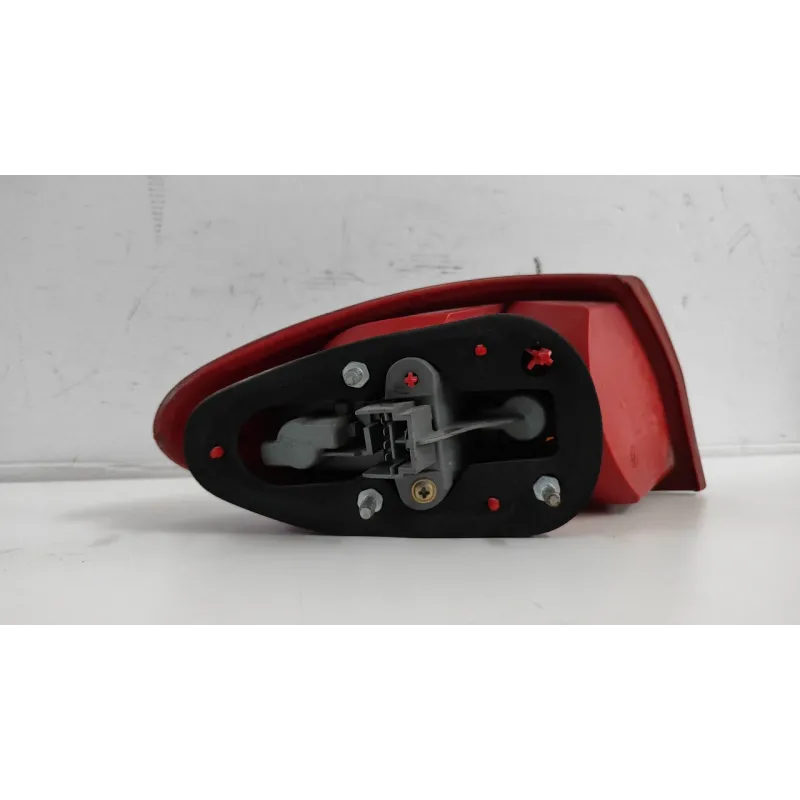 FANALE POST. PARTE EST. SX. ALFA ROMEO 147 (W8) (08/00-01/06) 1.6 16V TS(88KW)PROGRESS.BER.3P/B/1598CC