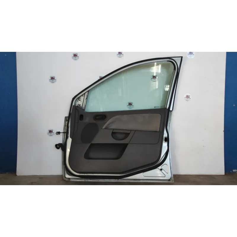 PORTA ANT. DX. FORD FIESTA (CBK) (03/02-12/05) 1.2 16V AMBIENTE BER. 5P/B/1242CC