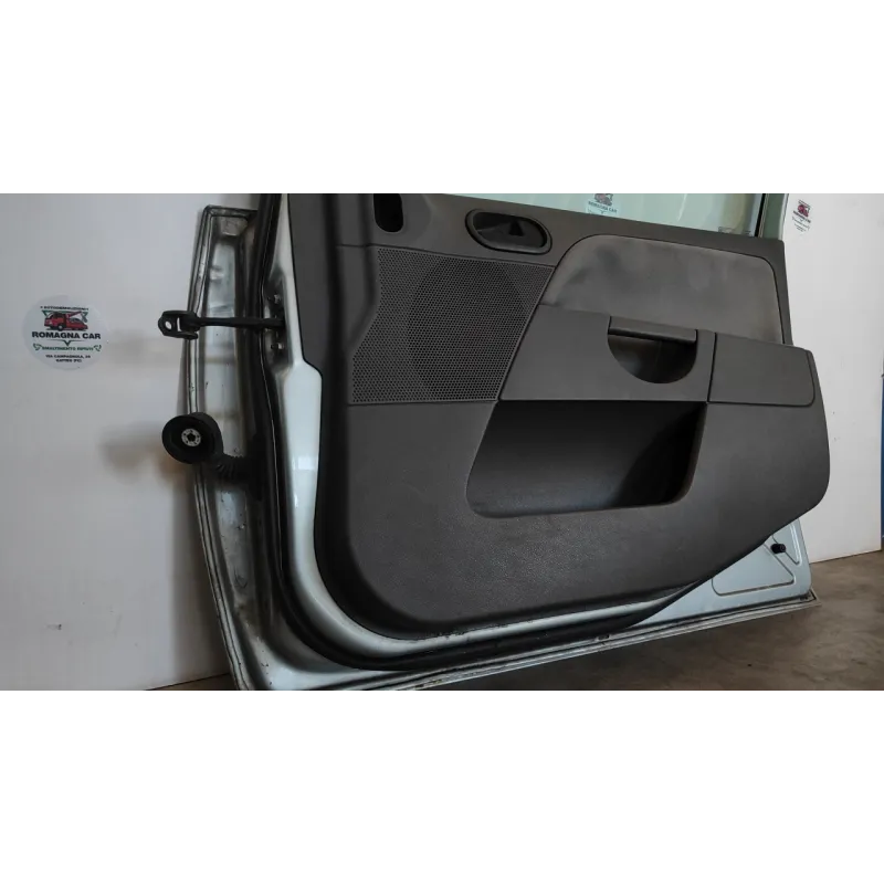 PORTA ANT. DX. FORD FIESTA (CBK) (03/02-12/05) 1.2 16V AMBIENTE BER. 5P/B/1242CC