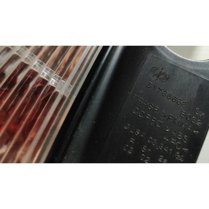 FANALE POST. SX. LANCIA YPSILON (TE) (09/06-12/08) 1.3 MJT (77KW) MOMO DES. BER.3P/D/1248CC