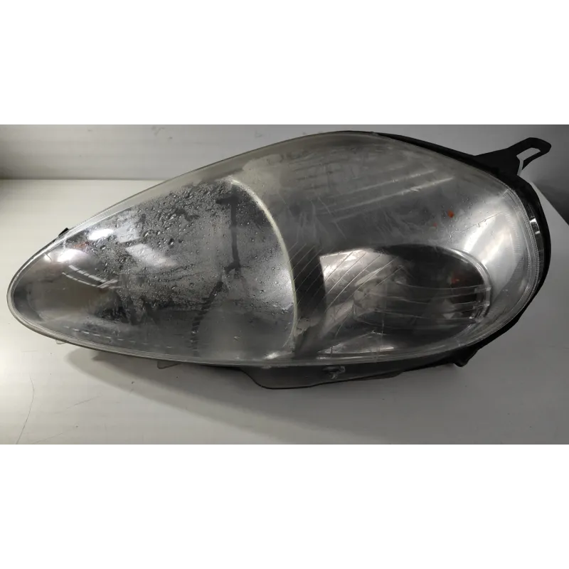 PROIETTORE SX. FIAT GRANDE PUNTO VAN (2Y) (01/06-0 1.3 MJT16V AC.VE(75CV) 4P.TI 5P/D/1248CC