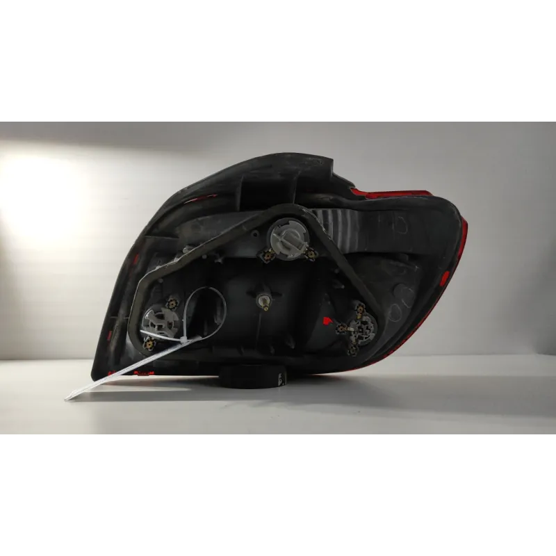 FANALE POST. 08/99-12/02 SX. TOYOTA YARIS (03/99-11/05)     (JPP) 1.0 16V (JPP) BER. 5P/B/998CC