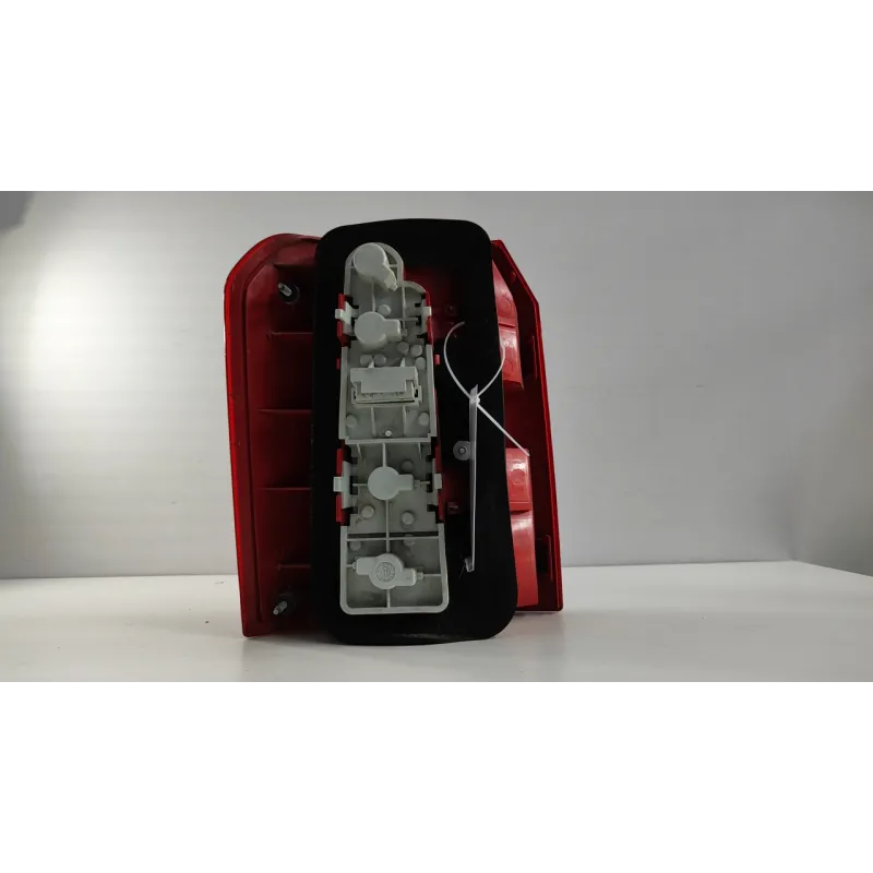 FANALE POST. DX. AUDI A2 (8Z) (06/00-02/06) 1.4 BER. 5P/B/1390CC