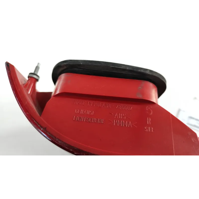 FANALE POST. DX. AUDI A2 (8Z) (06/00-02/06) 1.4 BER. 5P/B/1390CC