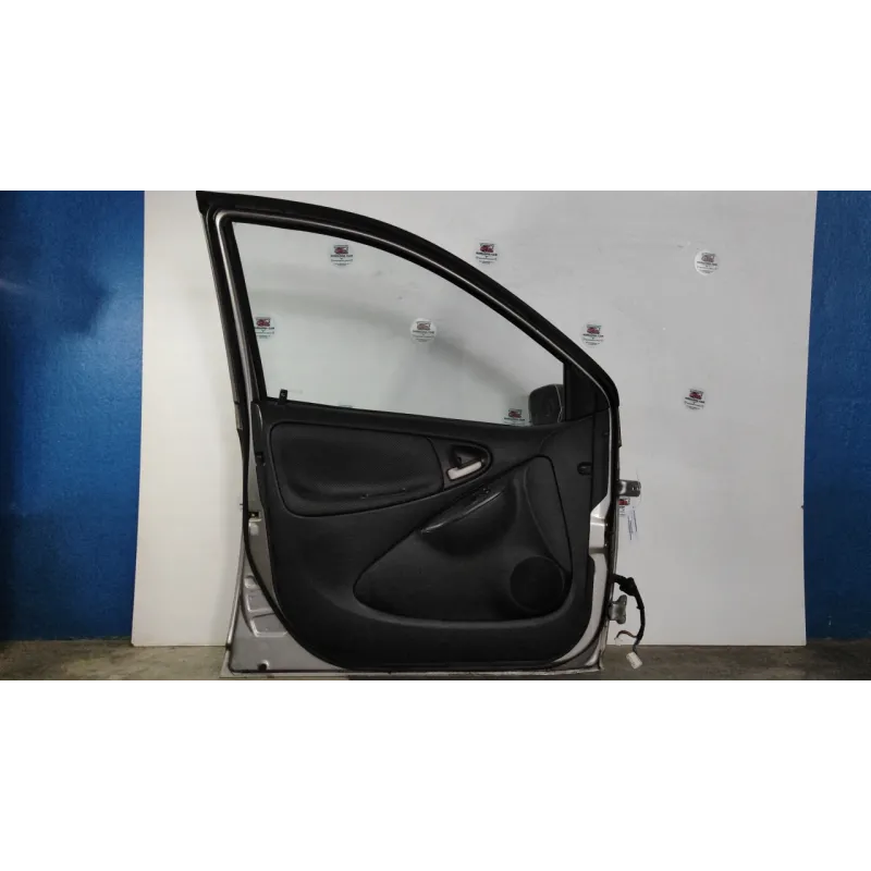 PORTA ANT. SX. TOYOTA YARIS (03/99-11/05)     (JPP) 1.4 D-4D (JPP) BER. 5P/D/1364CC