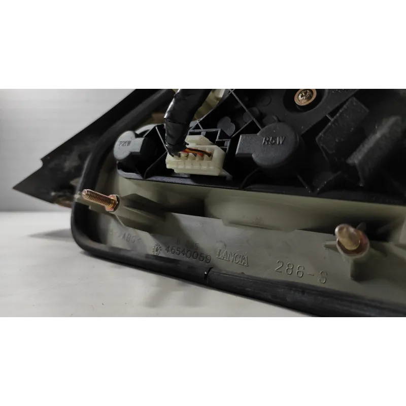 FANALE POST. SX. LANCIA Y (01/96-10/00) 1.2 16V LX BER. 3P/B/1242CC (98)