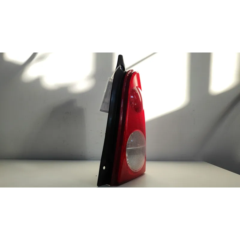 FANALE POST. DX. OPEL AGILA (H00) (04/00-09/04) 1.0 12V MNV 5P/B/973CC