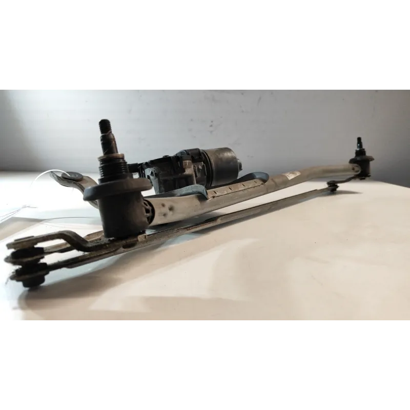 MECCANISMO TERGIPARABREZZA CON MOTORINO DACIA DUSTER (03/10-12/13) 1.5DCI (79KW) FAP 4X2 SUV 5P/D/1461CC