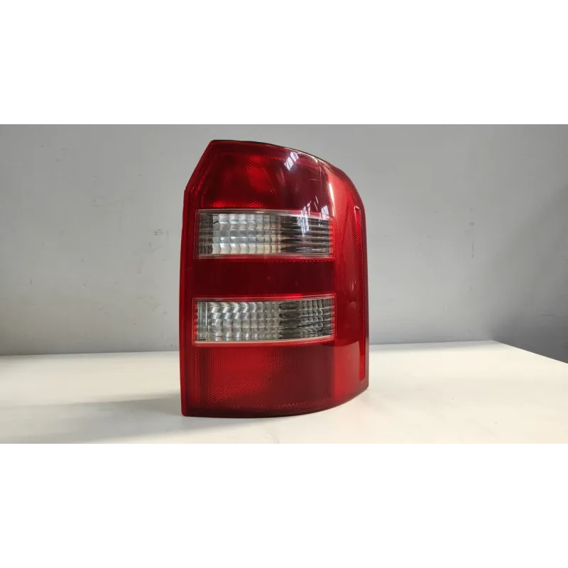 FANALE POST. DX. AUDI A2 (8Z) (06/00-02/06) 1.4 BER. 5P/B/1390CC