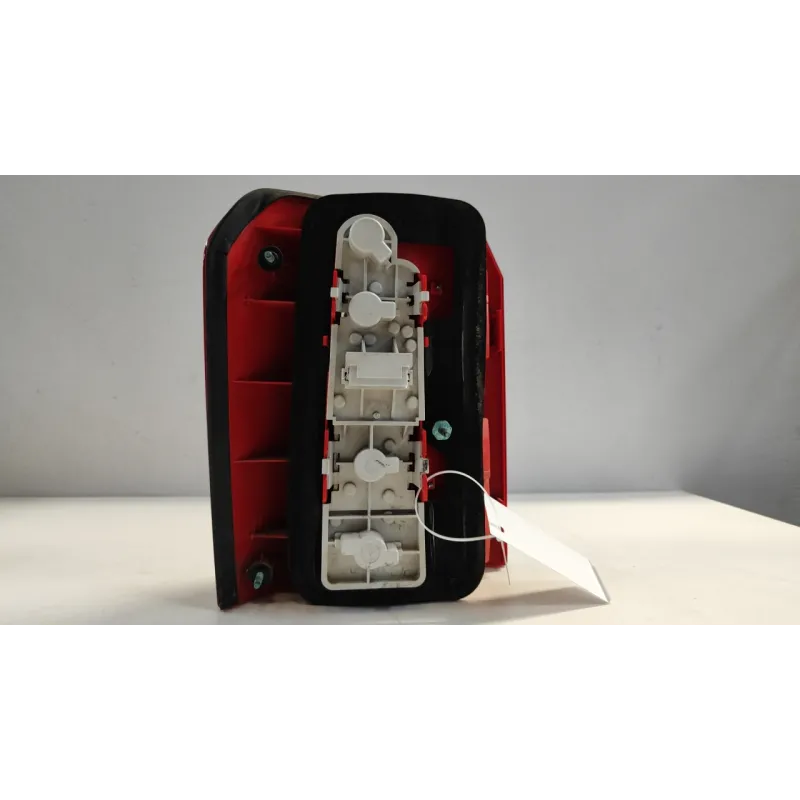 FANALE POST. DX. AUDI A2 (8Z) (06/00-02/06) 1.4 BER. 5P/B/1390CC