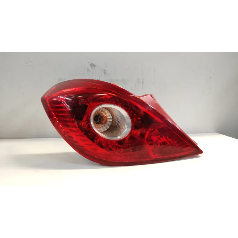 FANALE POST. SX. OPEL CORSA (S07) (07/06-02/11) 1.2 16V (59KW) BER. 3P/B/1229CC