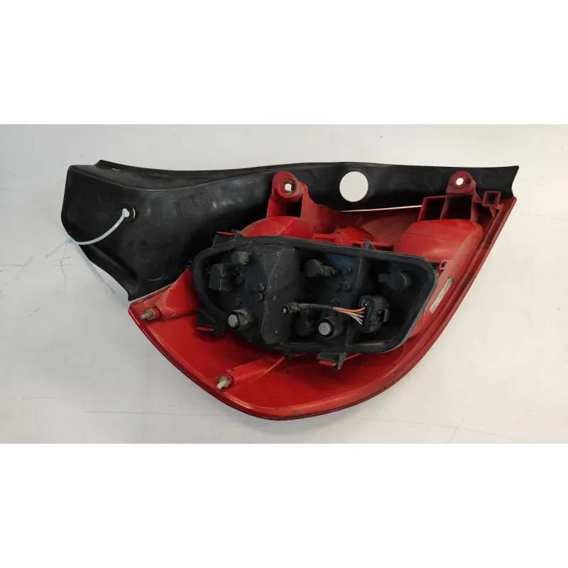 FANALE POST. DX. RENAULT CLIO 3A SERIE (07/05-05/09) 1.2 16V (48KW) BER. 3P/B/1149CC