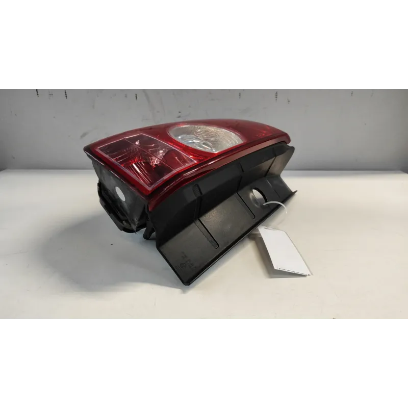 FANALE POST. SX. DACIA DUSTER (03/10-12/13) 1.5DCI (79KW) FAP 4X2 SUV 5P/D/1461CC