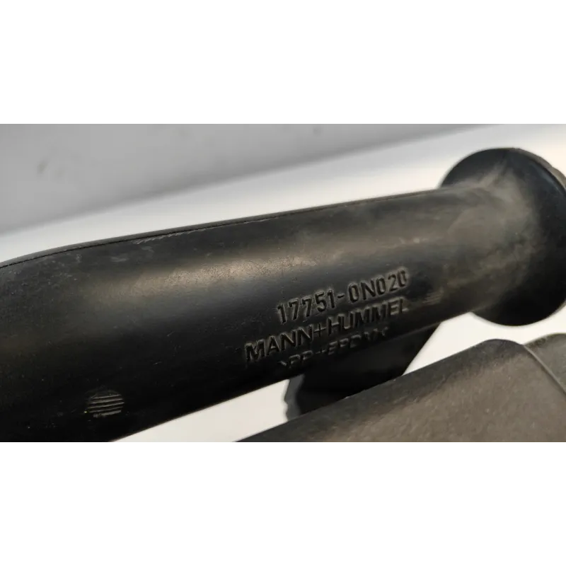 FILTRO ARIA COMPL. TOYOTA YARIS (11/05-02/12) 1.4 D-4D (FRP) BER. 5P/D/1364CC