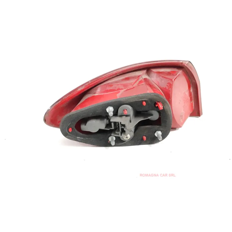 FANALE POST. PARTE EST. DX. ALFA ROMEO 147 (W8) (08/00-01/06) 1.6 16V TS(77KW) CONNECT BER. 3P/B/1598C