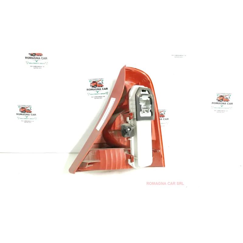 FANALE POST. SX. RENAULT CLIO 2A SERIE (05/01-11/10) 1.2 16V BER. 3P/B/1149CC