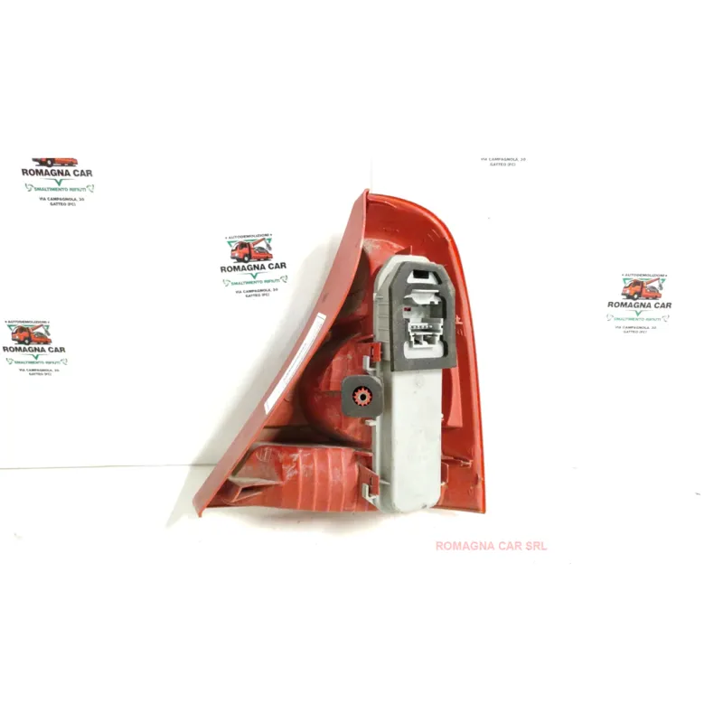 FANALE POST. SX. RENAULT CLIO 2A SERIE (05/01-11/10) 1.2 16V BER. 3P/B/1149CC