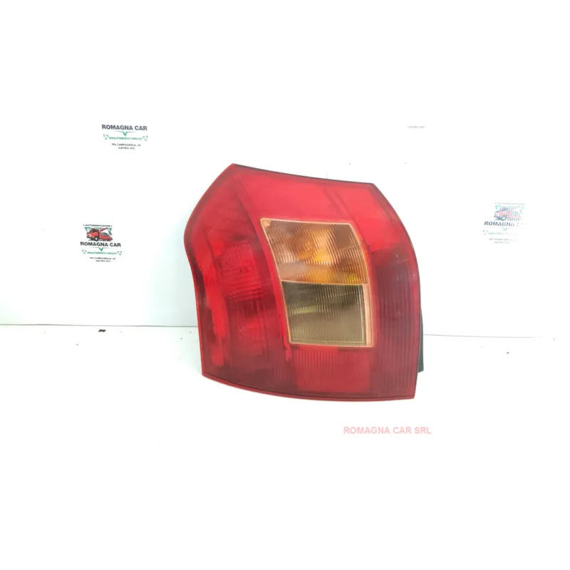 FANALE POST. SX. TOYOTA COROLLA (06/97-03/02) 1.3 BER. 3P/B/1332CC