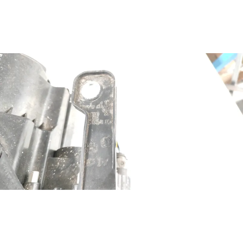 PROIETTORE DX. LANCIA DELTA (TH) (06/08-03/11) 1.6 MJT DPF ARGENTO BER. 5P/D/1598CC