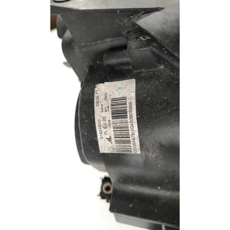 PROIETTORE SX. LANCIA DELTA (TH) (06/08-03/11) 1.6 MJT DPF ARGENTO BER. 5P/D/1598CC