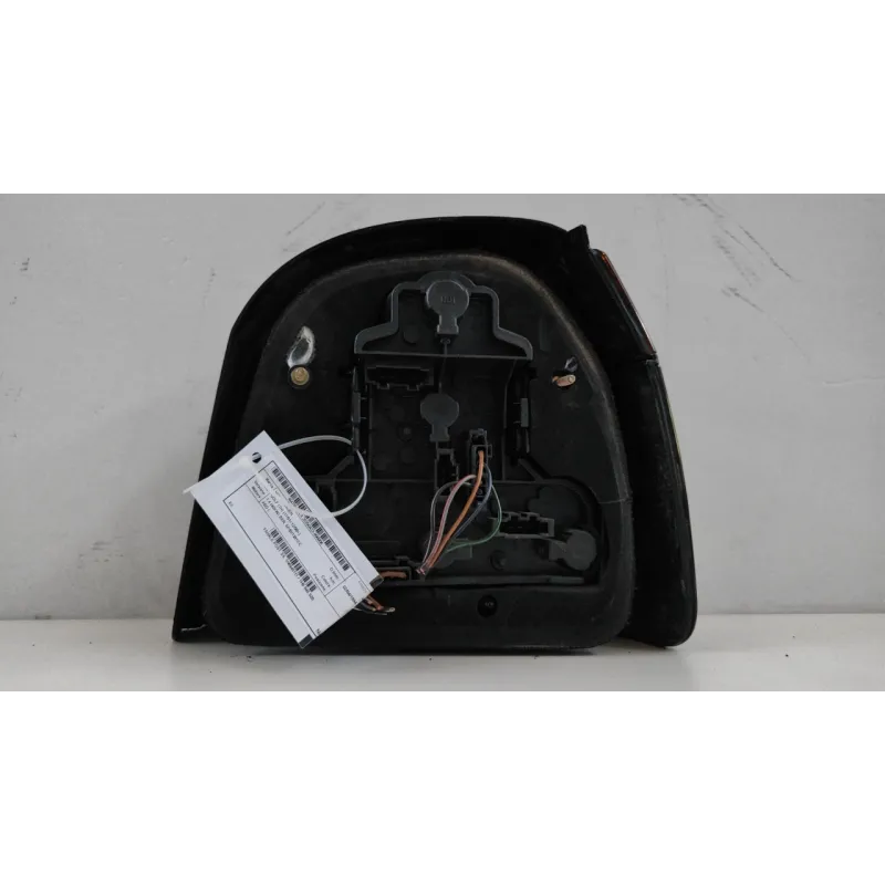 FANALE POST. SX. VOLKSWAGEN GOLF (1H) (11/91-12/98) 1.4 (40KW) BER. 5P/B/1391CC