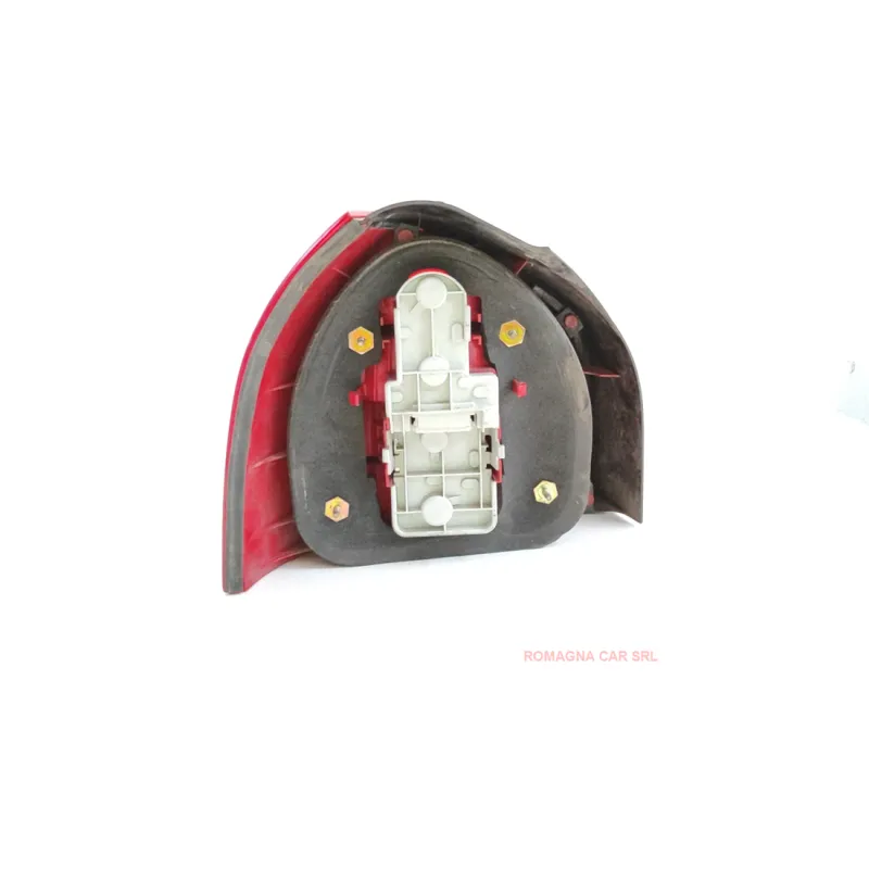 FANALE POST. DX. AUDI A3 (8L) (08/96-12/01) 1.6 (74KW) BER. 3P/B/1595CC