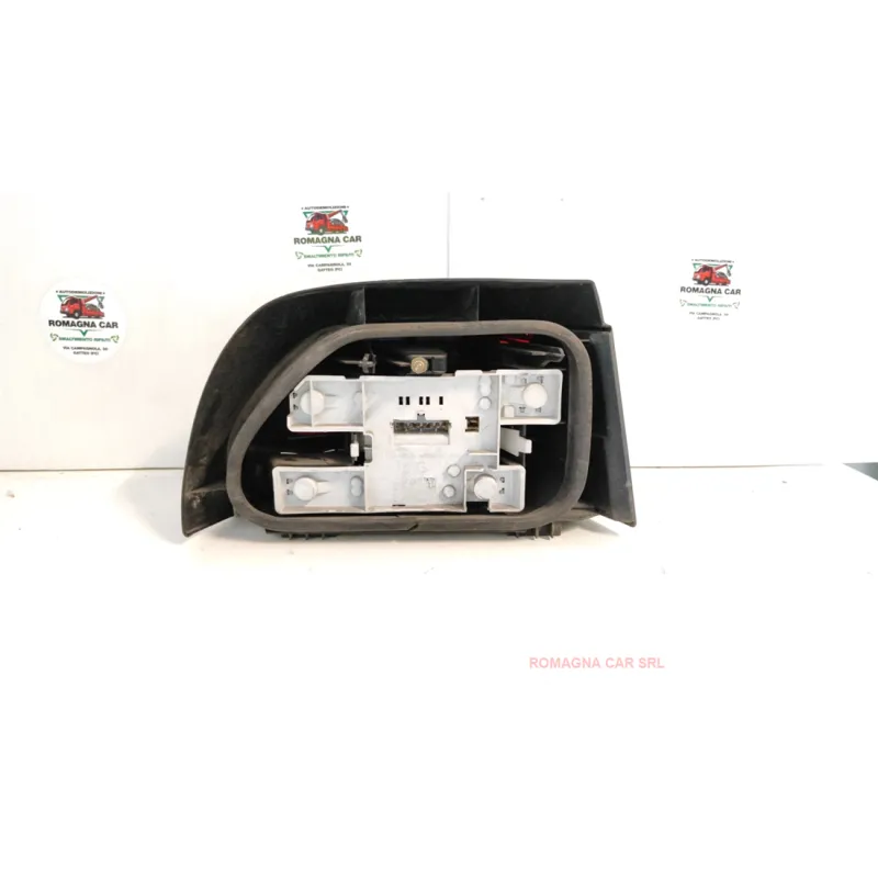 FANALE POST. SX. RENAULT CLIO 1A SERIE (04/94-03/96) 1.8 16V BER. 3P/B/1764CC.