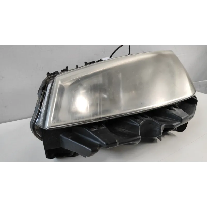 SEDE PROIETTORE SX. RENAULT MEGANE 2A SERIE (02/06-08/09) 1.6 16V (82KW) BER. 3P/B/1598CC