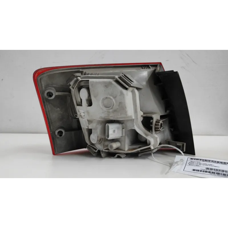 FANALE POST. PARTE EST. DX. AUDI A4 (8E) (10/04-02/08) 2.0 16V TDI SW 5P/D/1968CC
