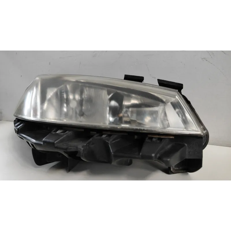 PROIETTORE DX. RENAULT MEGANE 2A SERIE (09/02-02/06) 1.5 DCI (60KW) BER. 3P/D/1461CC