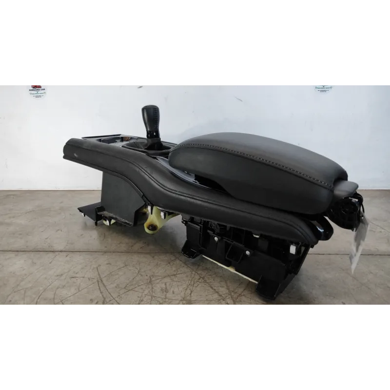 RIVESTIMENTO CONSOLLE CENTR. HONDA HR-V 2A SERIE (07/15-09/21) 1.6 I-DTEC (88KW) SUV 5P/D/1597CC