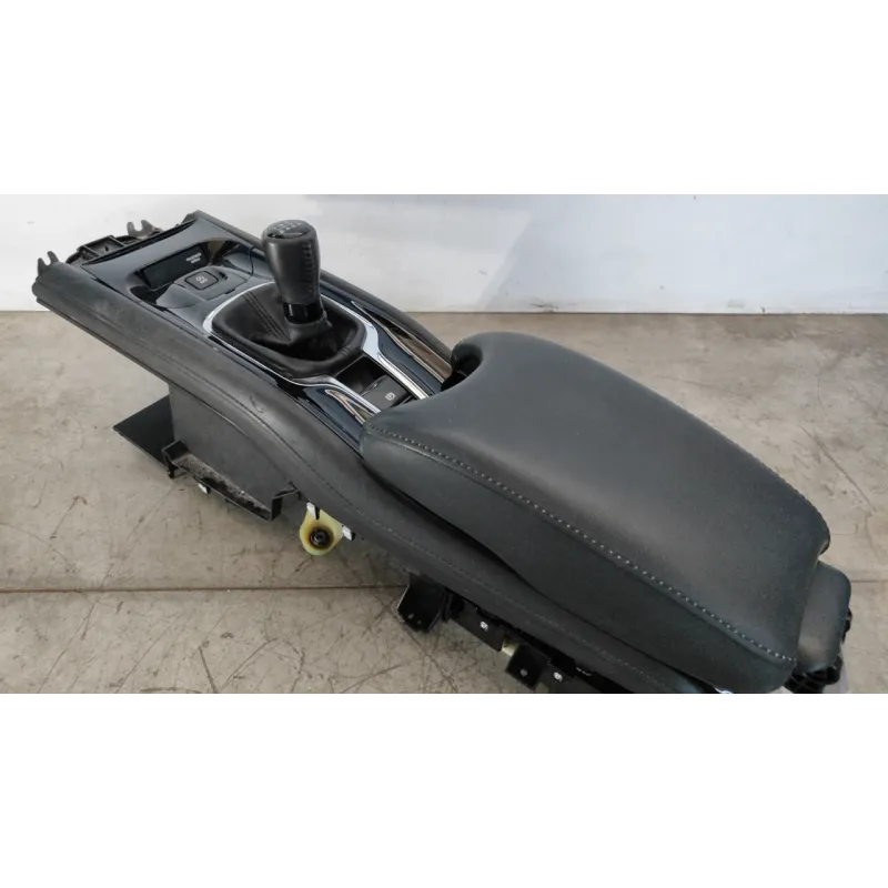 RIVESTIMENTO CONSOLLE CENTR. HONDA HR-V 2A SERIE (07/15-09/21) 1.6 I-DTEC (88KW) SUV 5P/D/1597CC