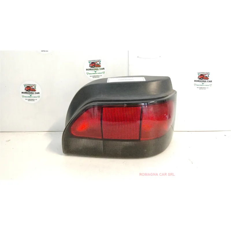 FANALE POST. DX. RENAULT CLIO 1A SERIE (04/94-03/96) 1.8 16V BER. 3P/B/1764CC.