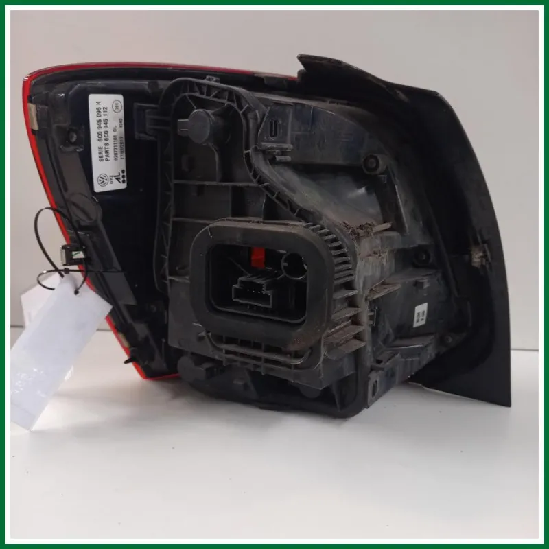 FANALE POSTERIORE DX VOLKSWAGEN POLO ( 2009-2015 ) RESTYLING