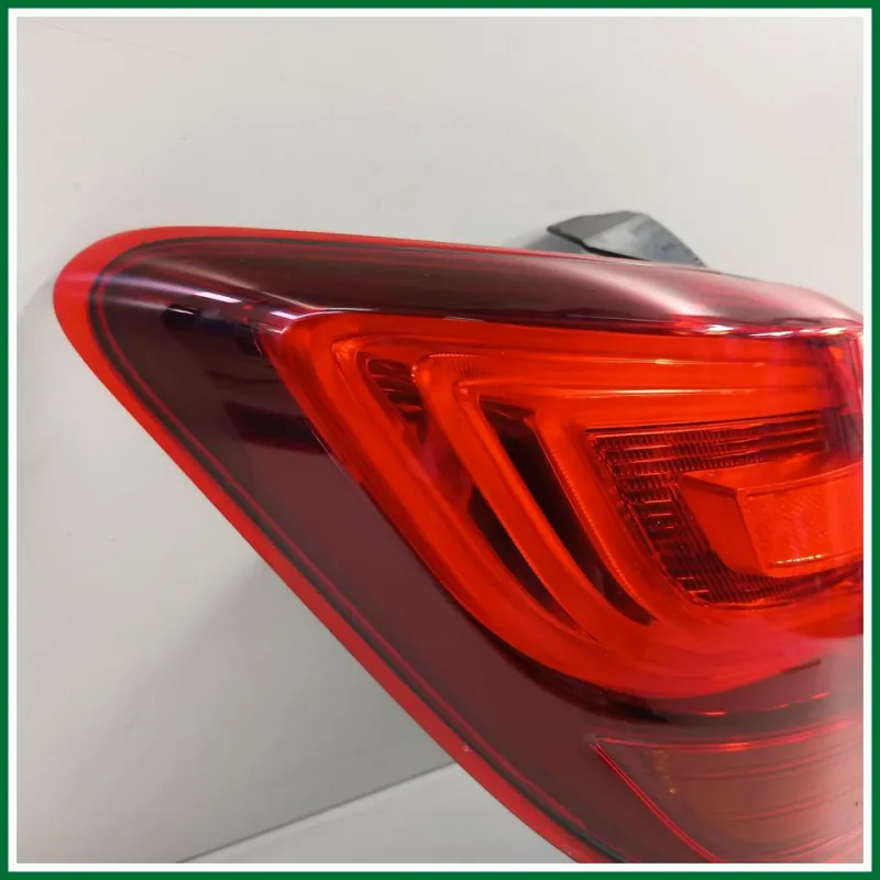 Fanale posteriore Led sx Toyota Yaris 2017 Restyling
